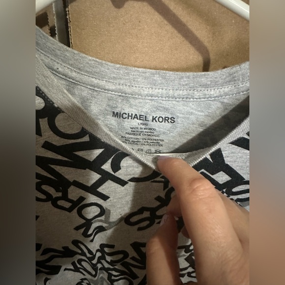Michael Kors T-shirt - Picture 2 of 3
